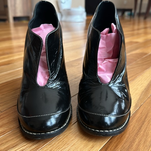 Chloe platform wedge cut out bootie size 39/9 - Picture 3 of 9